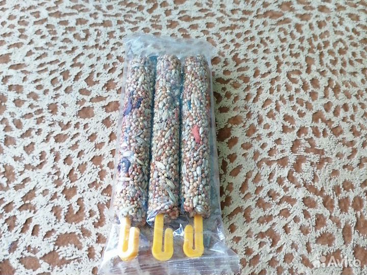 Новое, запечатанное лакомство для хомяка