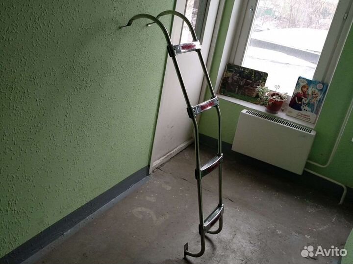 Лестница на багажник starex H1