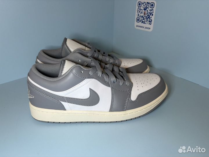 Кроссовки Nike Air Jordan 1 low stealth and white