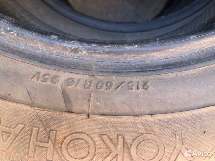 Yokohama 104ZR 215/60 R16 90