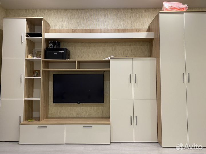 Стенка в гостиную