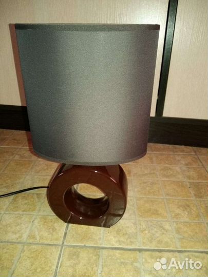 Лампа настольная