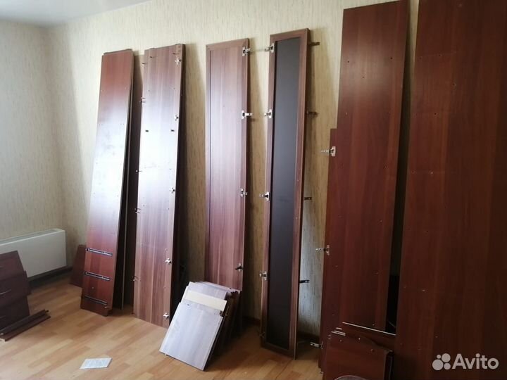 Вывоз старой мебели на утилизацию в Свердловском