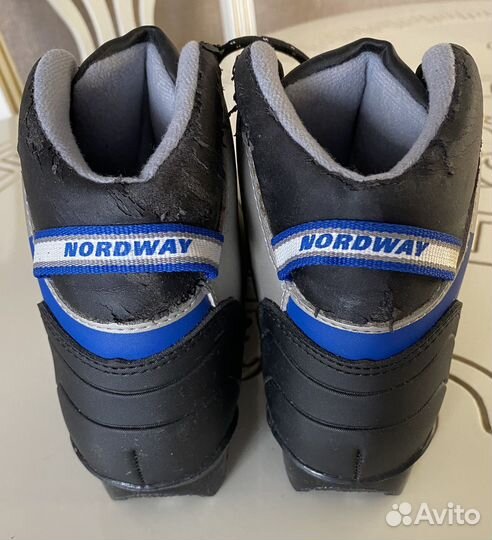 Лыжные ботинки