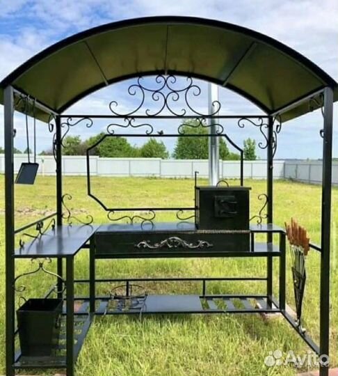 Беседка с мангалом