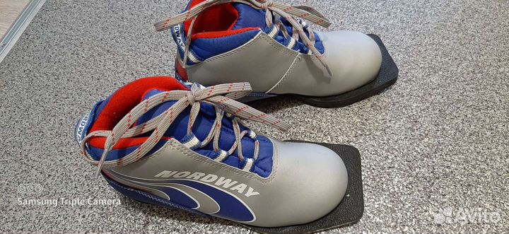 Лыжные ботинки