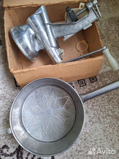 Соковыжималка шнековая ручная