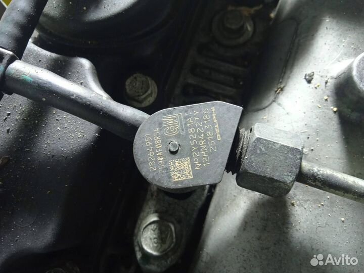 Форсунка топливная Opel Antara