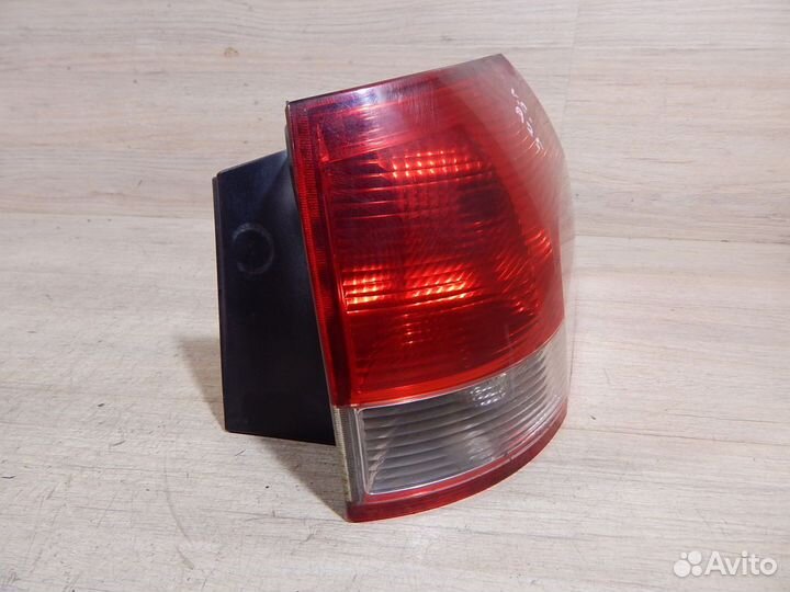 Фонарь задний правый Opel Vectra C универсал