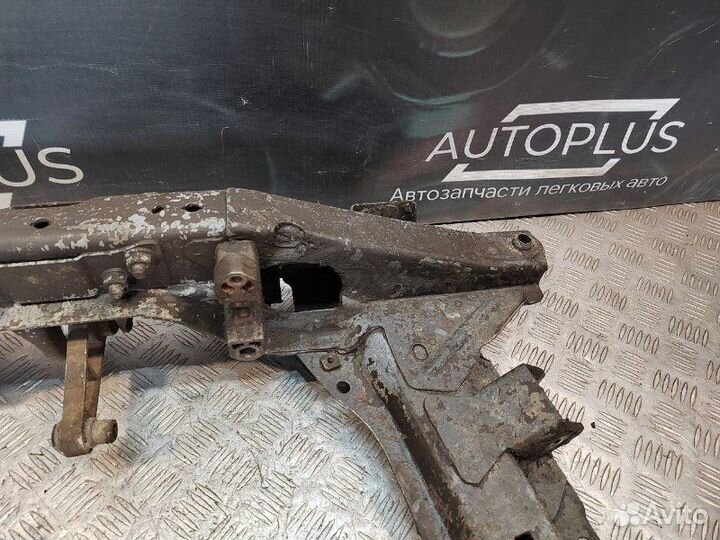 Подрамник Renault Symbol 1.4 K7J700 2004