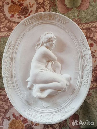 Гипсовое панно барельеф