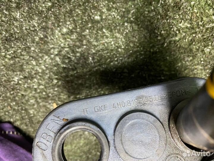 Патрубки отопителя, печки на Audi A8 (D4), 4H2