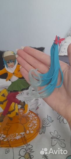 Аниме фигурка хатсуне мику