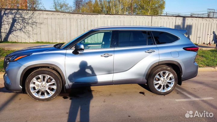 Toyota Highlander 2.5 AT, 2022, 200 км