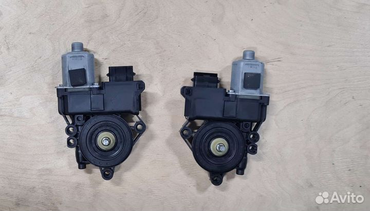 Эл.двиг стеклоподъемника двери Kia Sorento 2 рест