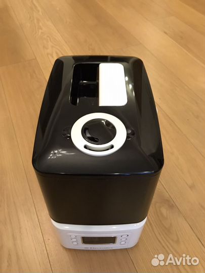Увлажнитель Electrolux EHU-3515D