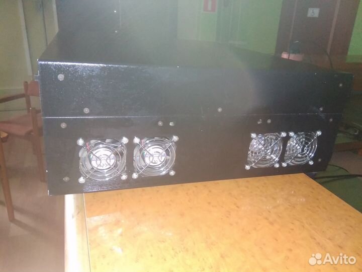 Лазерный проектор