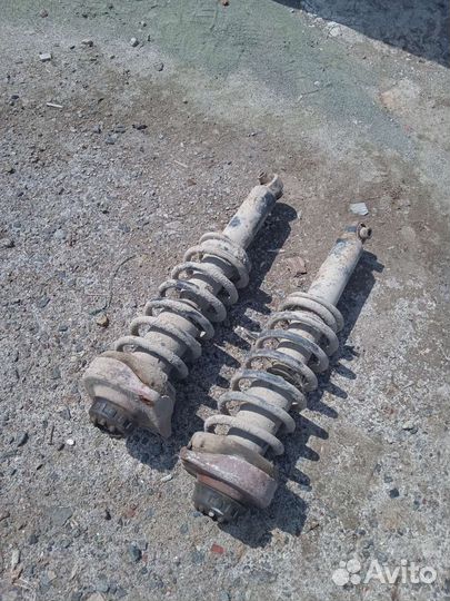 Стойка задняя audi 200 c3 ауди 200 ц3