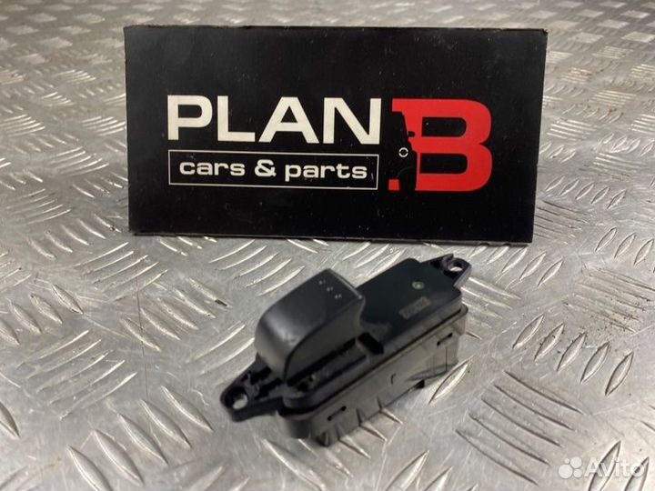 Кнопка стеклоподъемника передняя правая Mazda Cx-7