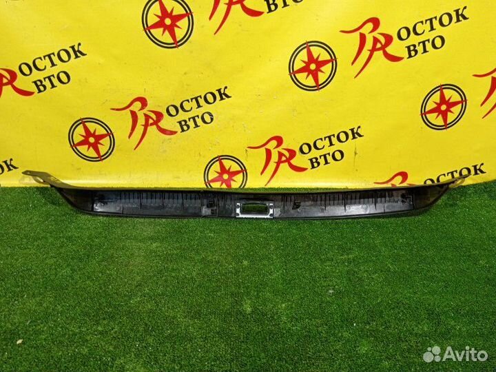 Накладка багажника Nissan Teana J31 VQ23DE 2003