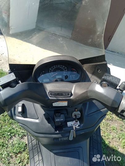 Максискутер Suzuki SkyWave 250