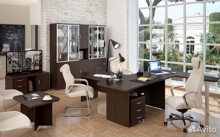 Мебель для руководителя (новая)