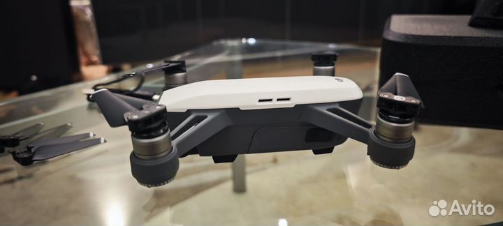 Квадрокоптер DJI spark