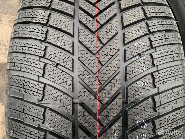 Bridgestone Blizzak LM-005 275/40 R21 и 315/35 R21 111V