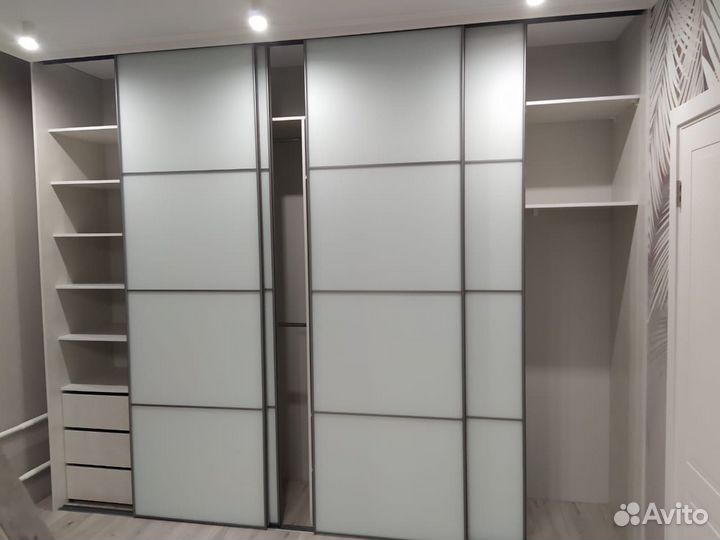 Рабочие зоны со шкафом