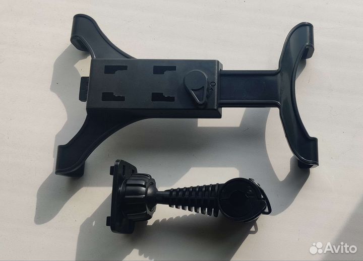 Крепление для планшета в автомобиль