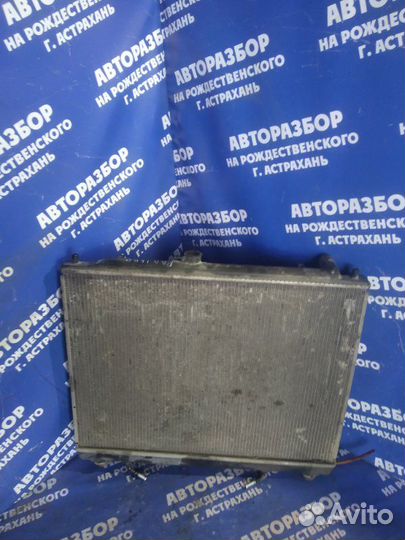 Радиатор охлаждения Mitsubishi Pajero 3