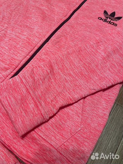 Костюм спортивный