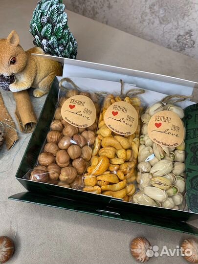 Подарочный набор орехов, сухофруктов