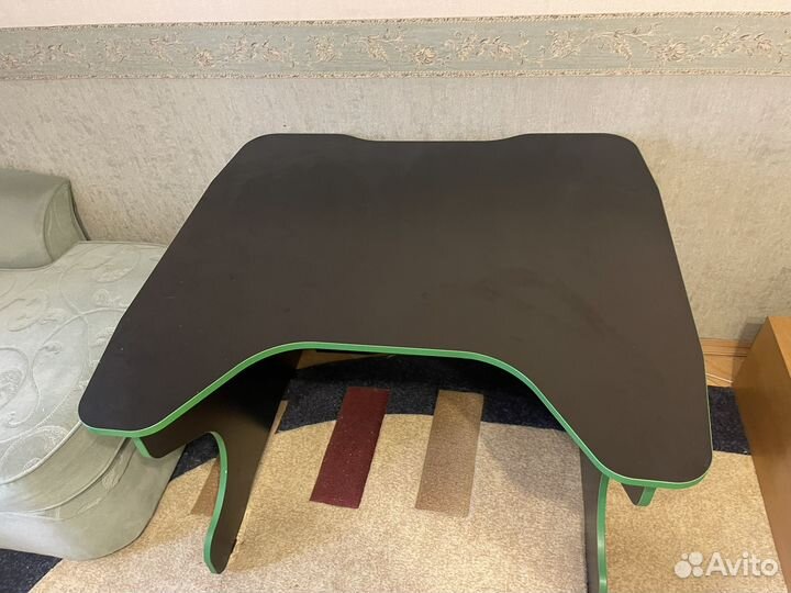 Компьютерный игроврй стол