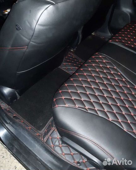 Чехлы Toyota Rav4 - Camry - Corolla Премиум с крас