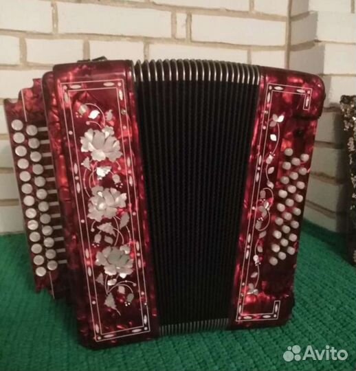 Две цельноланочные, мощнейшие гармони,новые