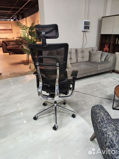 Эргономичное кресло с поддержкой поясницы