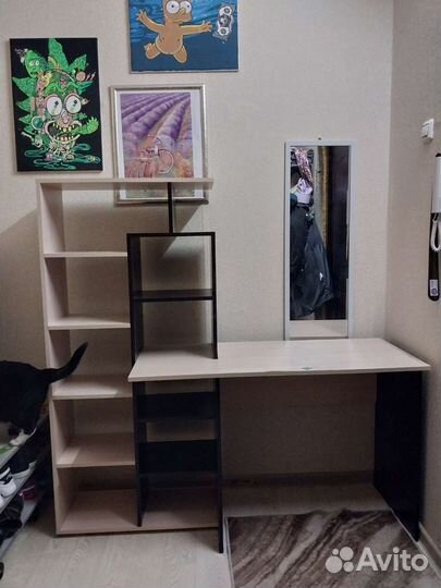 Детский письменный стол