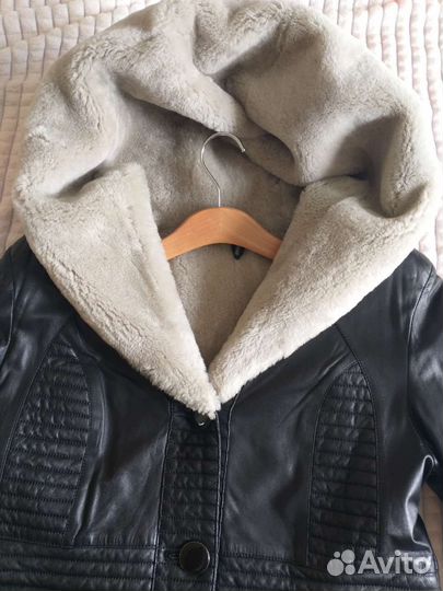 Дубленка женская натуральная 46-48 размер