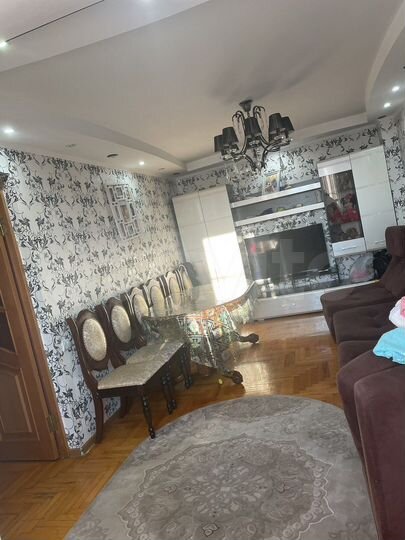 3-к. квартира, 79 м², 3/9 эт.