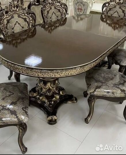 Стол обеденный со стульями,дерево