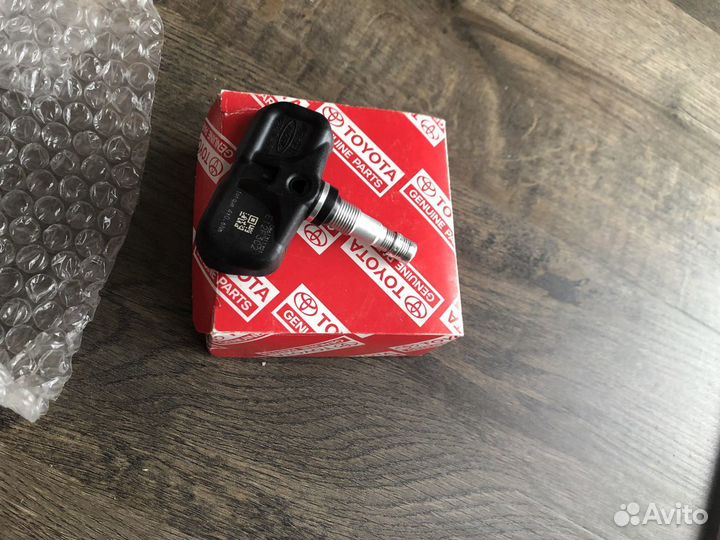 Датчик дав лени в шине toyota