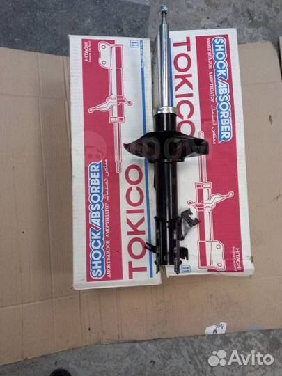 Стойка передняя левая Tokico Maxima A33