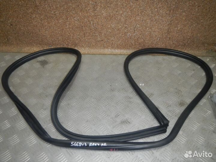 Уплотнитель проема двери передней правой, Toyota -RAV4 (13)