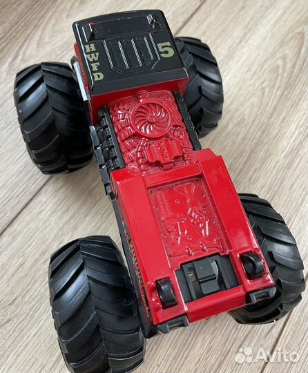 Hot wheels монстр трак