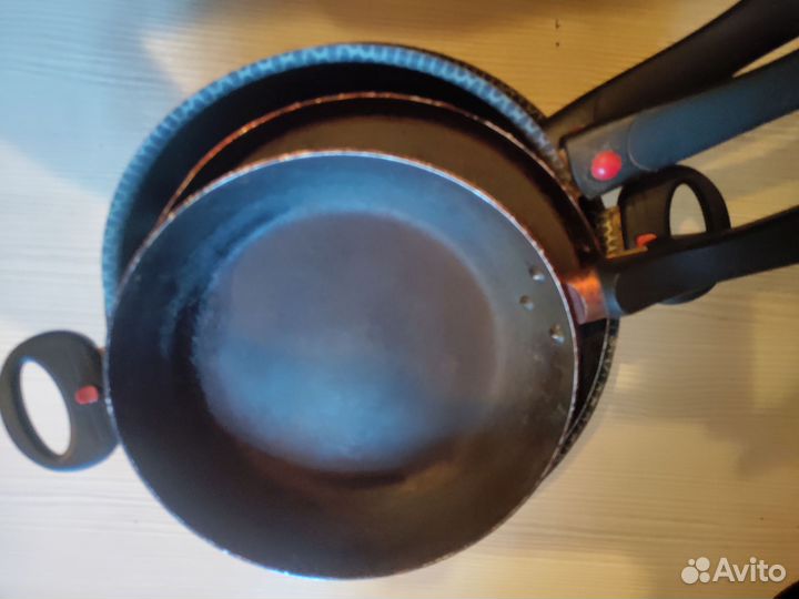Отдам б/у сотейник и сковороды