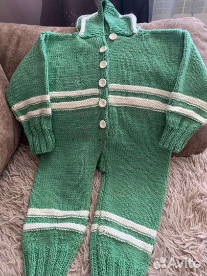 Вязаные детские вещи ручной работы