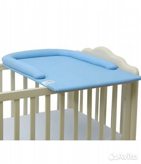 Пеленальная доска на кроватку