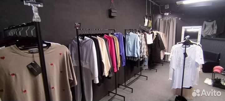 Шоурум женской и мужской одежды