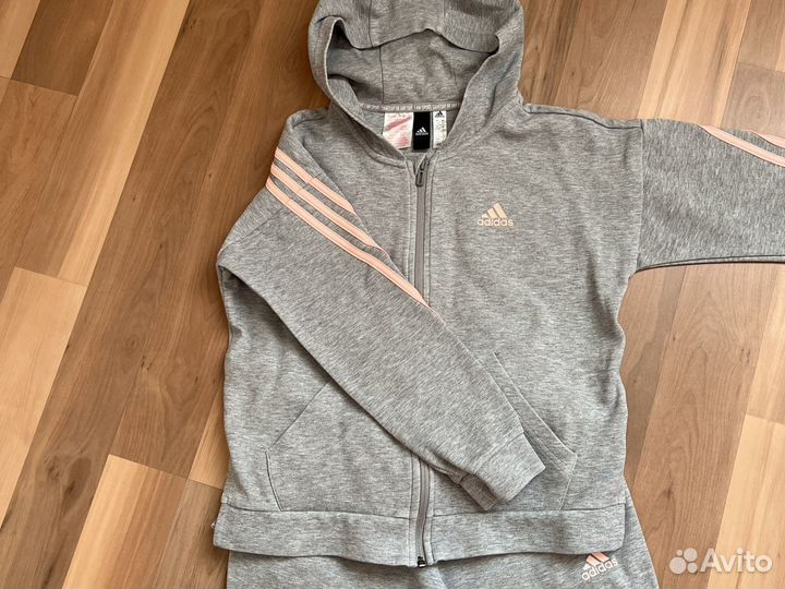Спортивный костюм adidas для девочек